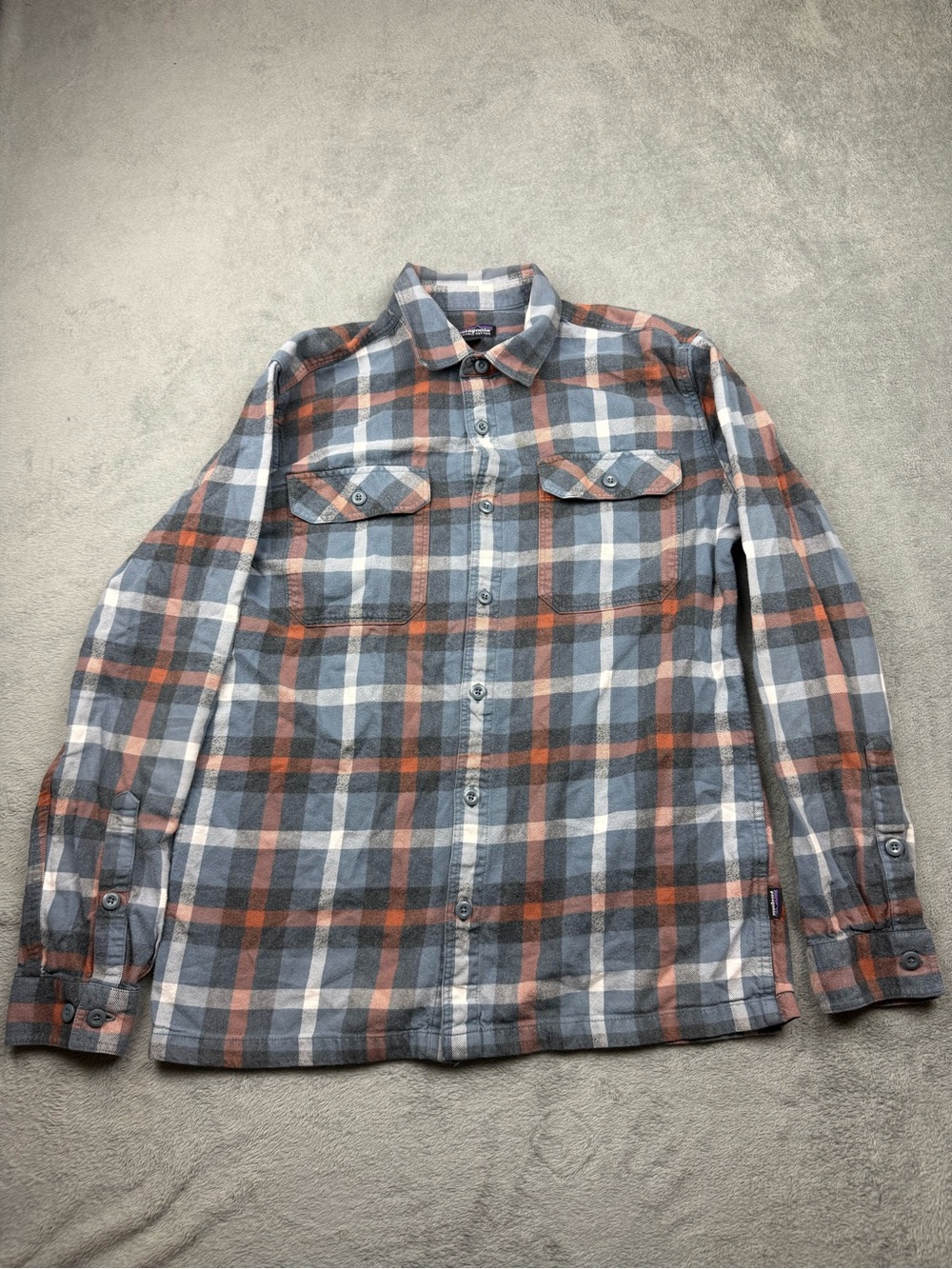 Patagonia Men’s Long Sleeve Organic Cotton Mid-weight Fjord Flannel Size M